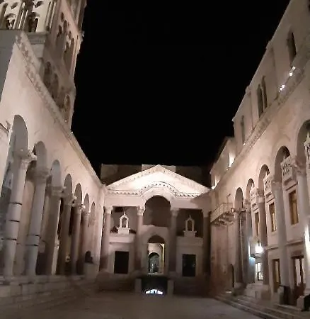 Kairos Appartement Podstrana